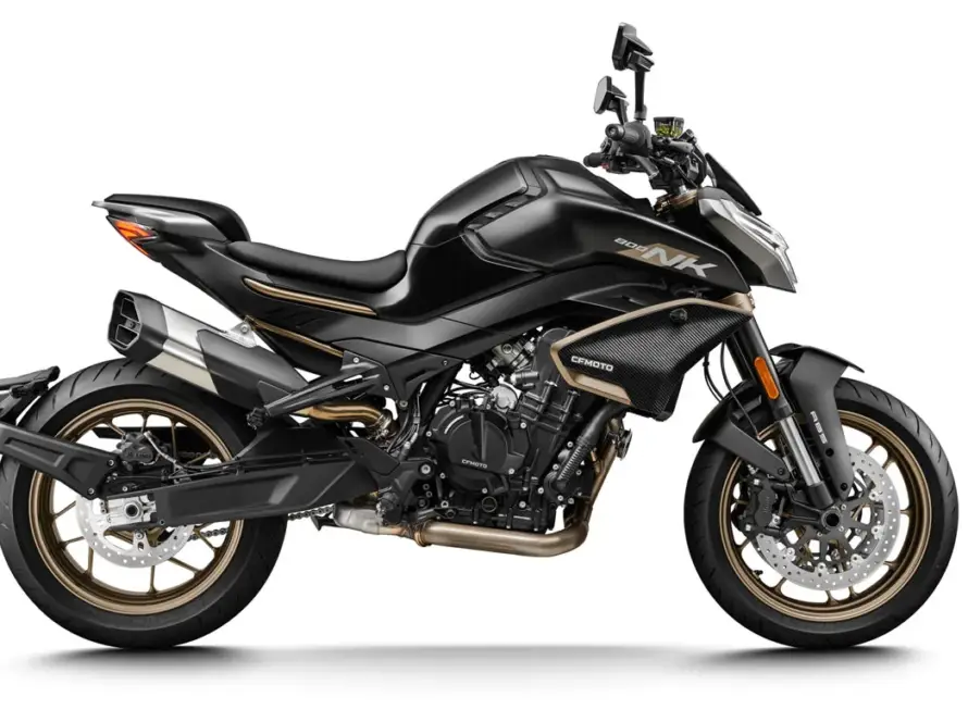 CF Moto 800NK: 360 gradi di pura passione su due ruote